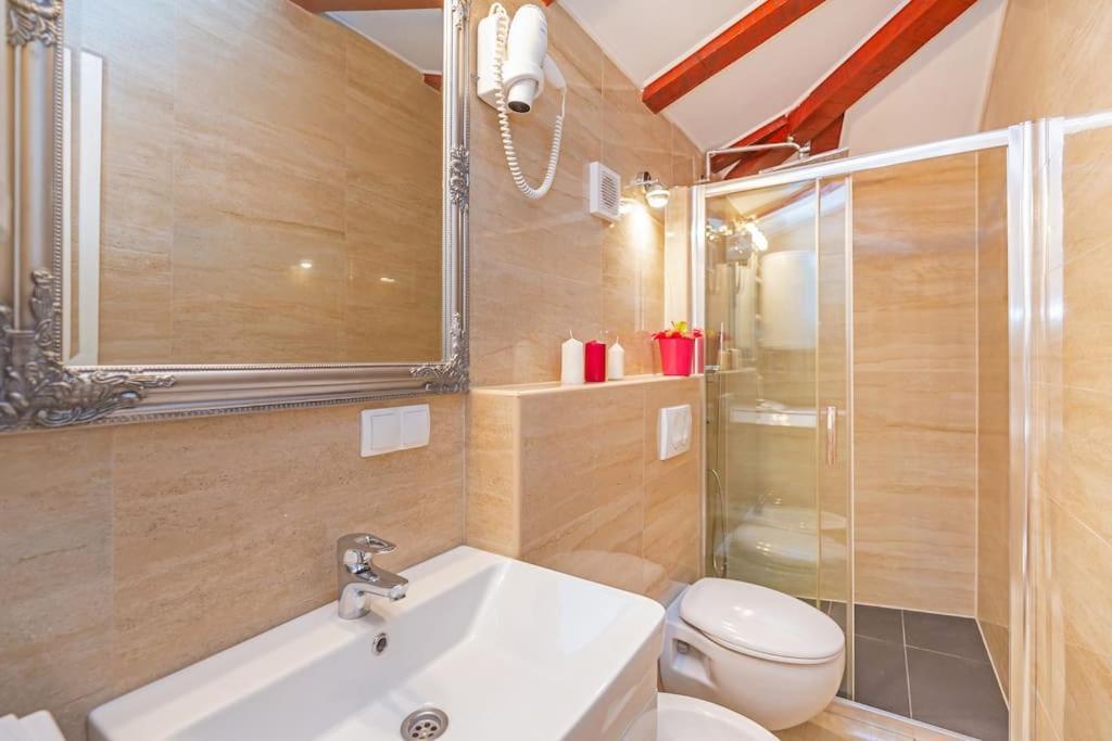 מוסטר Apartment Perfect View מראה חיצוני תמונה